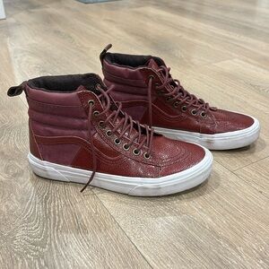 Van high top sneakers in women’s size 8